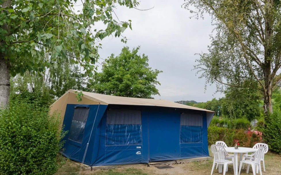 Location - Tente Zodiac 20M² Sans Sanitaire - Camping L'Île de la Comtesse