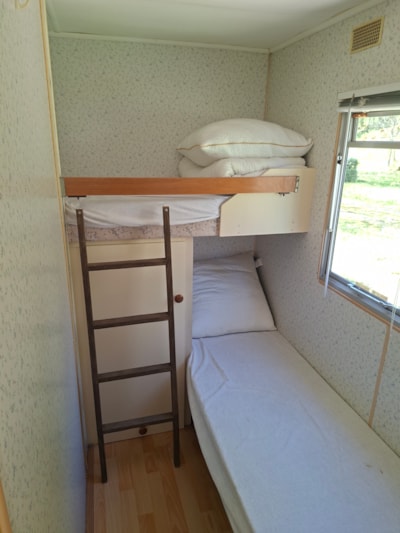Vintage Mobile-home 2 Bedrooms (2 adults + 2 children)