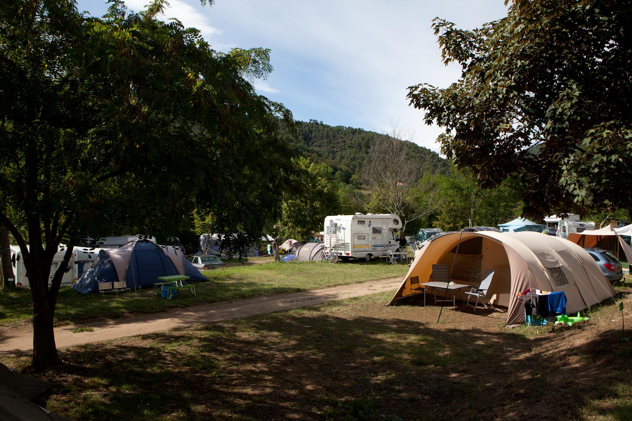 Emplacement - Forfait Nature 2Pers  (Sans Electricité) - Camping Mas de Champel