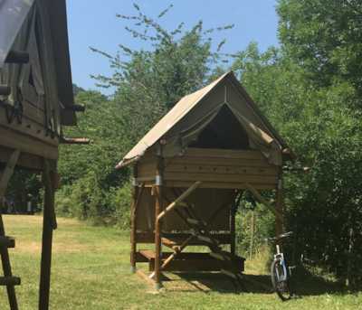 Standard bivouac on stilts - 1 bedroom