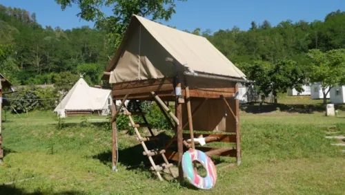 Mietunterkunft - Standard Biwak Auf Stelzen - 1 Zimmer - image n°3 - Flower Camping Mas de Champel