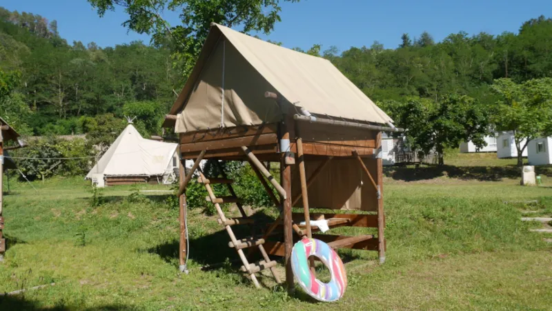 Bivouac Standard Sur Pilotis - 1 Chambre