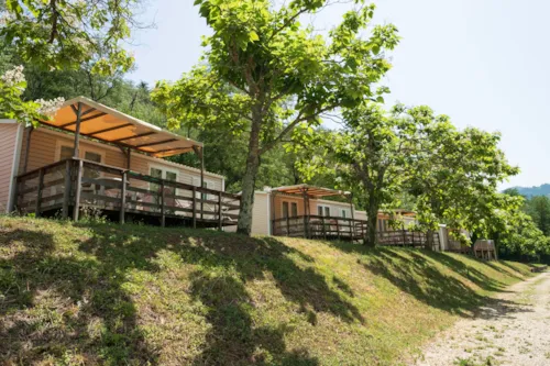 Accommodation - Mobile-Home 30M² - Comfort - 2 Bedrooms - Semi-Covered Terrace - Tv - Air Conditioning - image n°2 - Flower Camping Mas de Champel