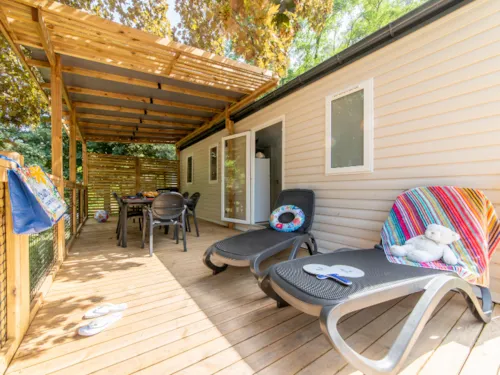 Accommodation - Mobile-Home 30M²- Premium - 2 Bedrooms - Covered Terrace - Clim + Tv + Sheets + Towels Included - image n°2 - Flower Camping Mas de Champel