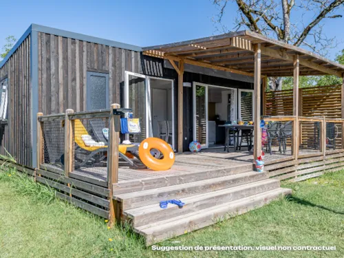 Accommodation - Homeflower Premium 29M² - 2 Bedrooms + Terrace - Tv + Ac + Sheets + Towels Included - image n°1 - Flower Camping Mas de Champel