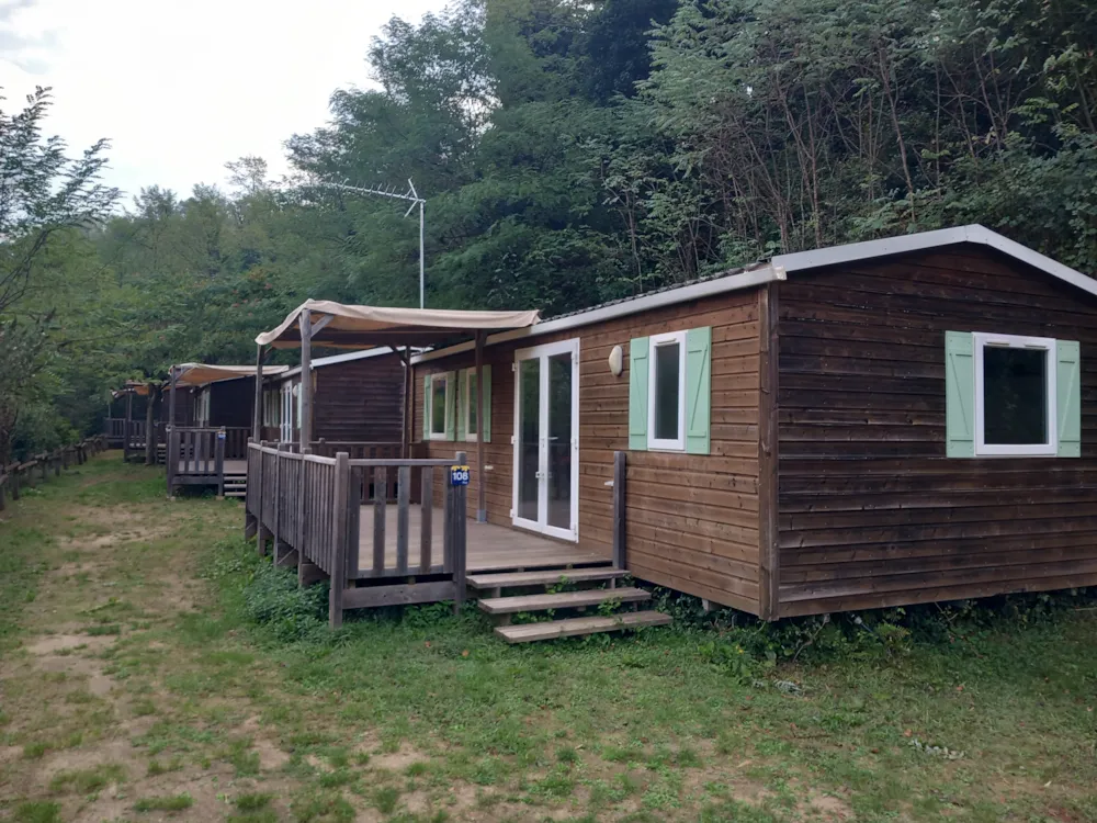 Location - Mobile-Home Standard 32M² - 3 Chambres - Terrasse Couverte - Tv - Climatisation - Flower Camping Mas de Champel