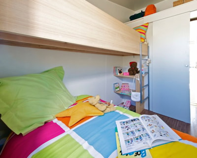 Mobile Home 30m² - Standard - 2 bedrooms - semi-covered terrace - TV - Air conditioning