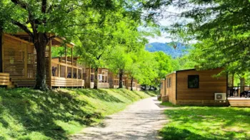 Flower Camping Mas de Champel - image n°2 - Camping Direct