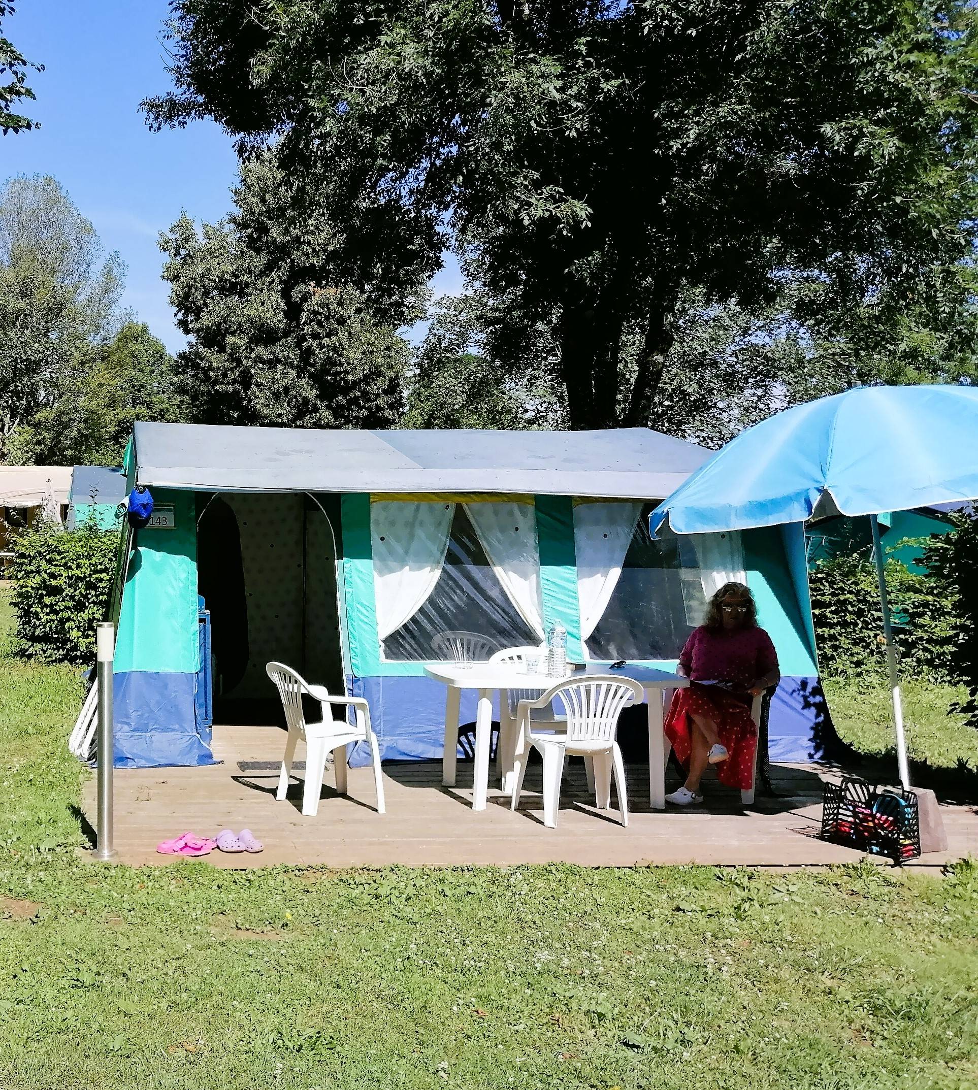 Location - Tente Bungalow 25M² - Sans Sanitaires - Camping Les Bords de Loue