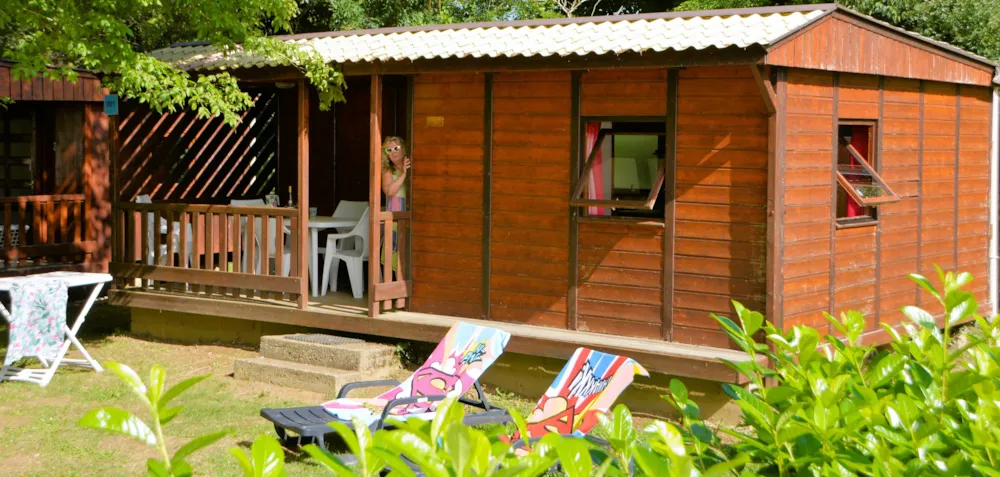 Mietunterkunft - Hütte 24M² - 2 Zimmer - Ohne Sanitäranlagen - Camping Les Bords de Loue
