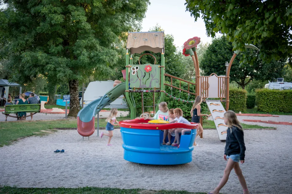 Camping Les Bords de Loue