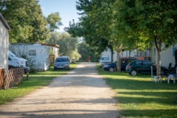 Camping Les Bords de Loue - image n°4 - Roulottes