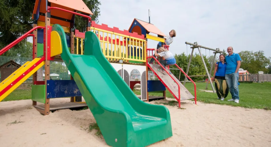 Capfun - Camping Le Village Parisien****