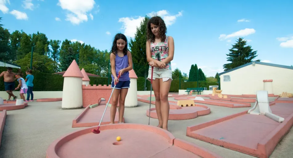 Capfun - Camping Le Village Parisien****