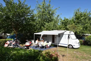 Stellplatz - Pauschale: Stellplatz ** - Camping Sandaya Sanguinet Plage