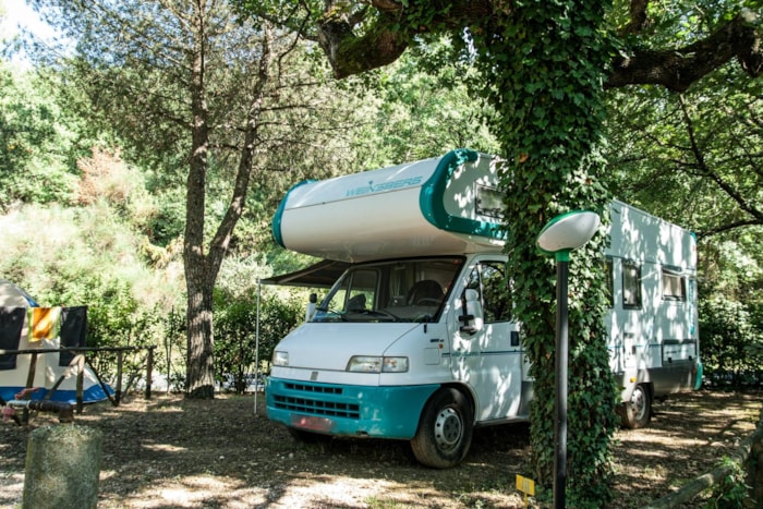 Emplacement Pour Camping-Car