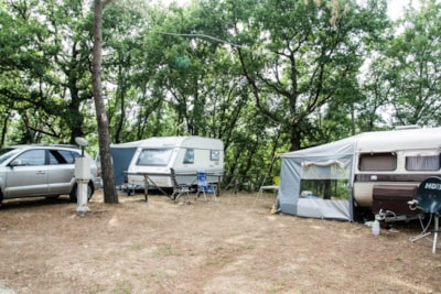 Pitch for caravan — 10