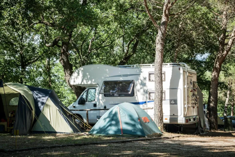 Emplacement Pour Camping-Car