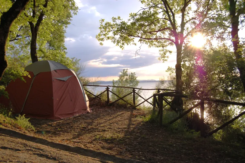 Emplacement Pour Grande Tente Et/Ou Avec Vue Sur Le Lac