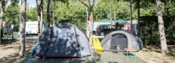 Emplacement - Emplacement Petite Tente (1 Voiture Compris Dans Le Prix) - Campeggio Europa