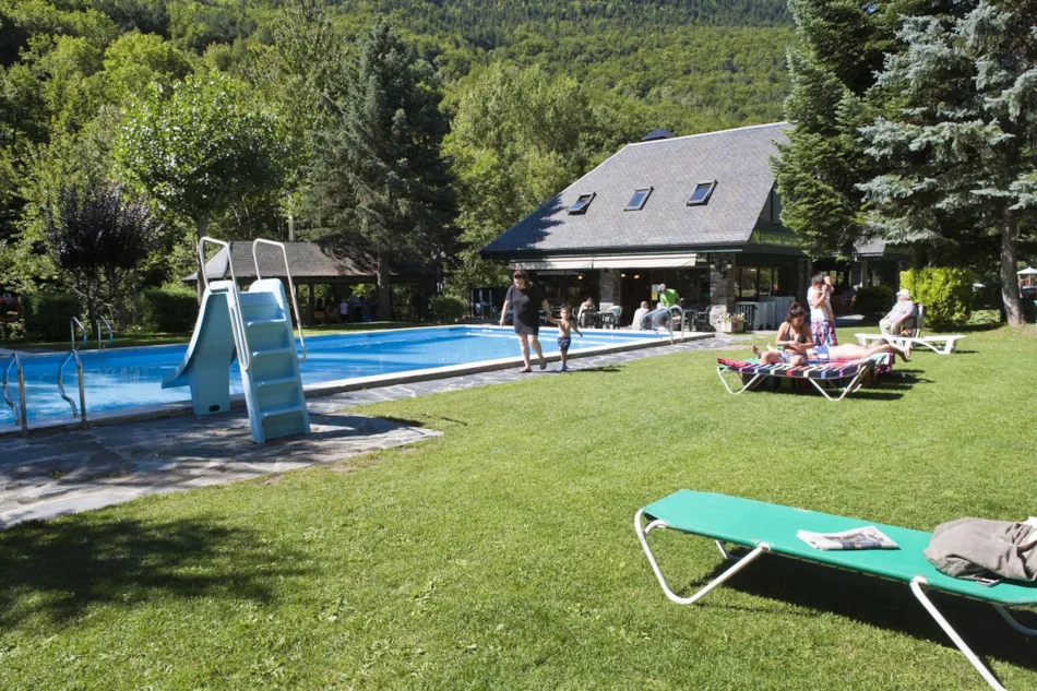 VERNEDA CAMPING MOUNTAIN RESORT