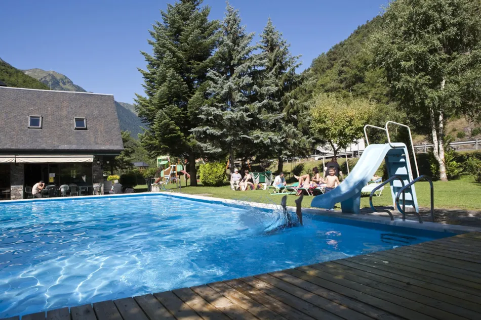 VERNEDA CAMPING MOUNTAIN RESORT