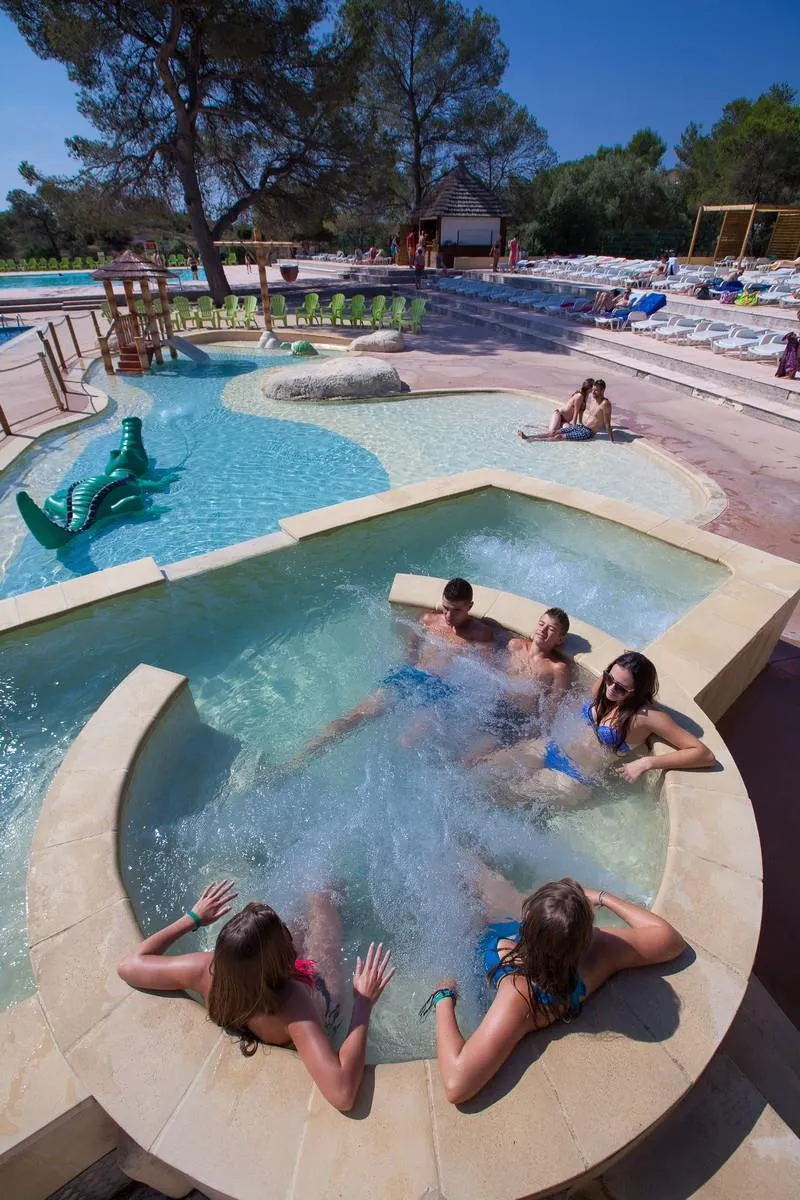 CAMPING LA PIERRE VERTE