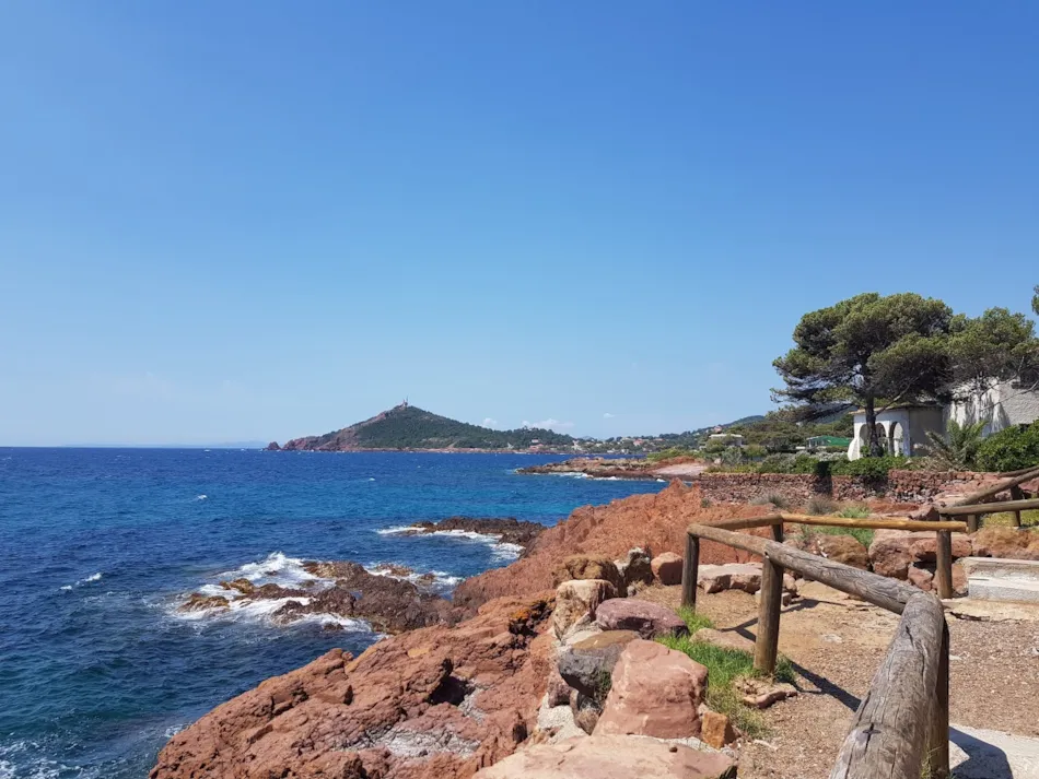 CAMPING LA PIERRE VERTE
