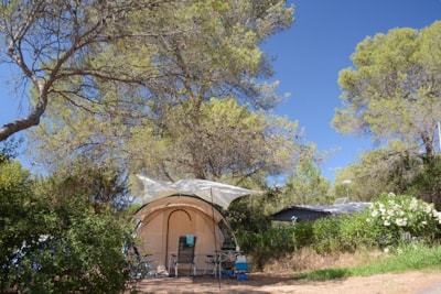 Pitch TENT CONFORT + electricity 10A + water point + wastewater connection — 2
