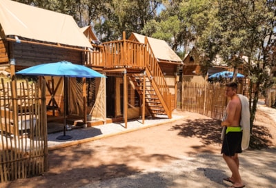 MAXI KABANAS ON STILTS - 30m² - UNUSUAL UNITS — 3