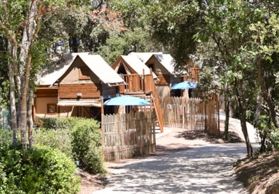 MAXI KABANAS ON STILTS - 30m² - UNUSUAL UNITS — 1