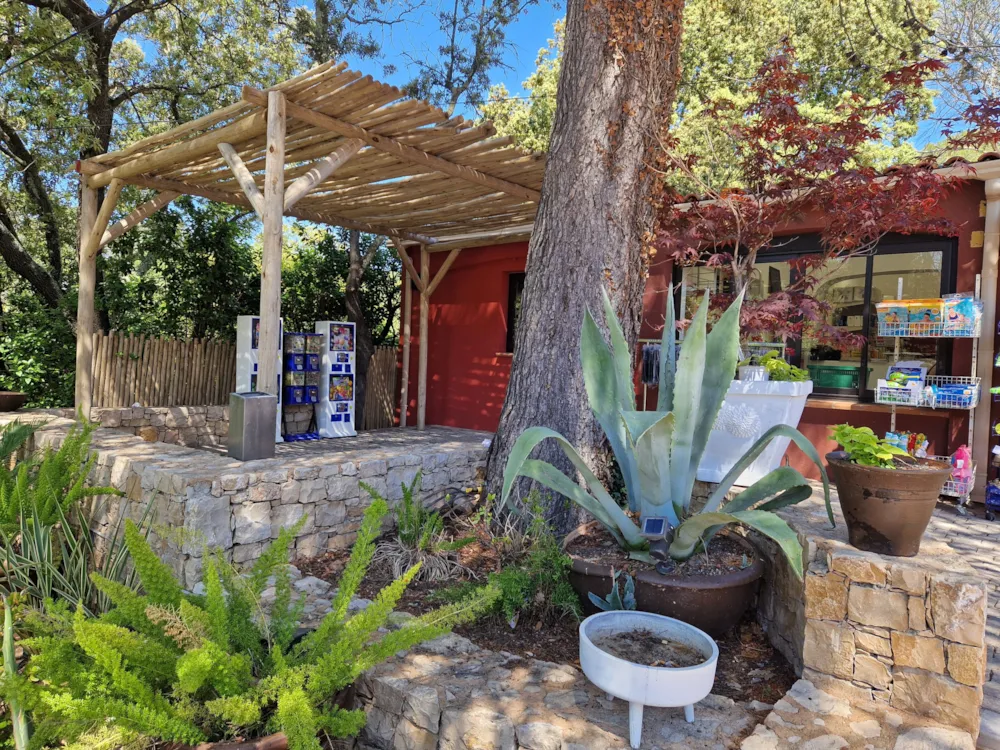 CAMPING LA PIERRE VERTE