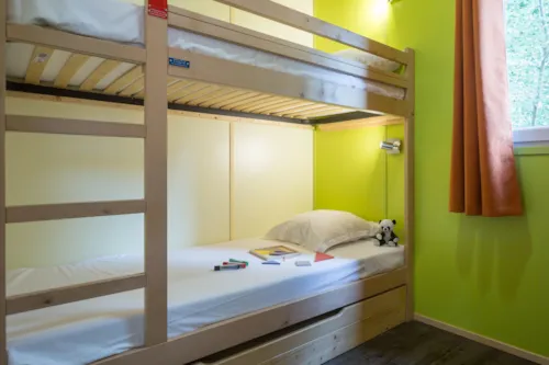Accommodation - Chalet Pomerolle 2 Bedrooms (Air-Conditioning) **** - Quartier Bellevue - image n°3 - YELLOH! VILLAGE - LE COUSPEAU