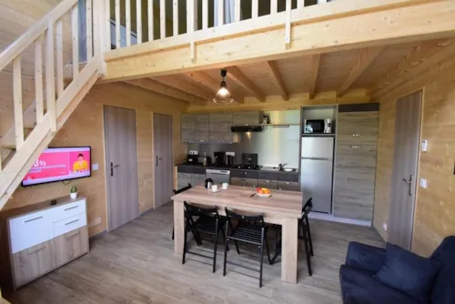 Mietunterkunft - Chalet Veyou 3 Zimmer 2 Badezimmer Premium Klimaanlage + Spa - image n°2 - YELLOH! VILLAGE - LE COUSPEAU
