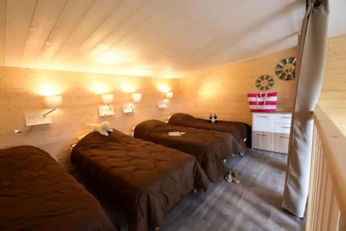 Mietunterkunft - Chalet Veyou 3 Zimmer 2 Badezimmer Premium Klimaanlage + Spa - image n°6 - YELLOH! VILLAGE - LE COUSPEAU