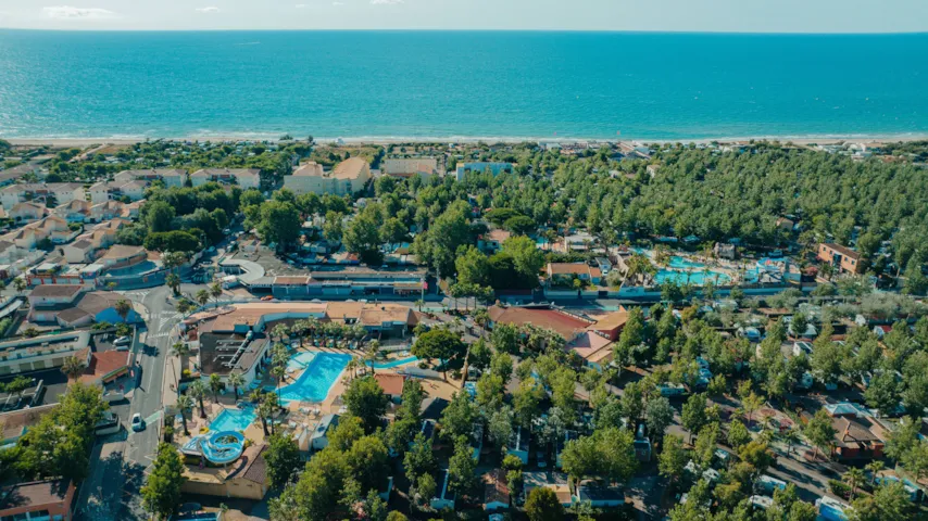 Les Méditerranées - Camping Charlemagne - image n°1 - Camping Direct