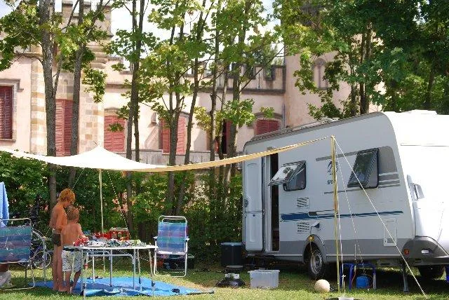 Château Camping La Grange Fort