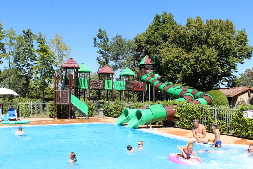 Château Camping La Grange Fort - image n°1 - Camping Direct