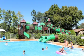 Château Camping La Grange Fort - Ucamping