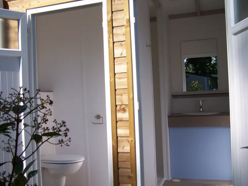 Emplacement Castels Suite -Sanitaire Privatif - Electricité 16 A - Eau - Evacuation -