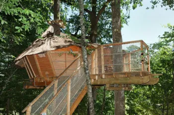 Mietunterkunft - Baumhaus - 30M² - Castel Camping Parc de Fierbois