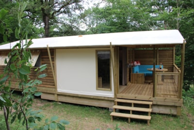 Lake Lodge- 2 bedrooms - 1 bathroom