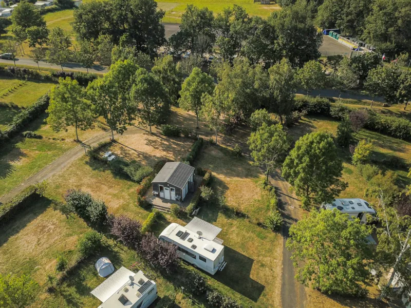 Emplacement Castels Suite -Sanitaire Privatif - Electricité 16 A - Eau - Evacuation -