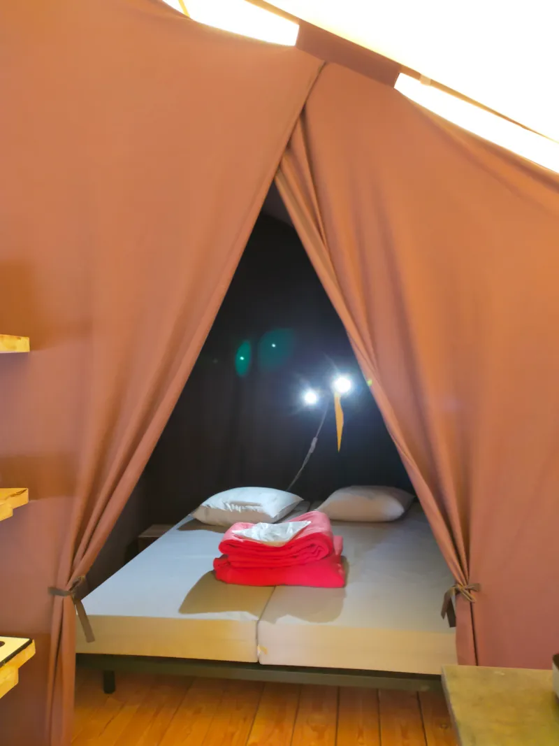 Lodge Canadienne - 2 Chambres - Sans Sanitaires