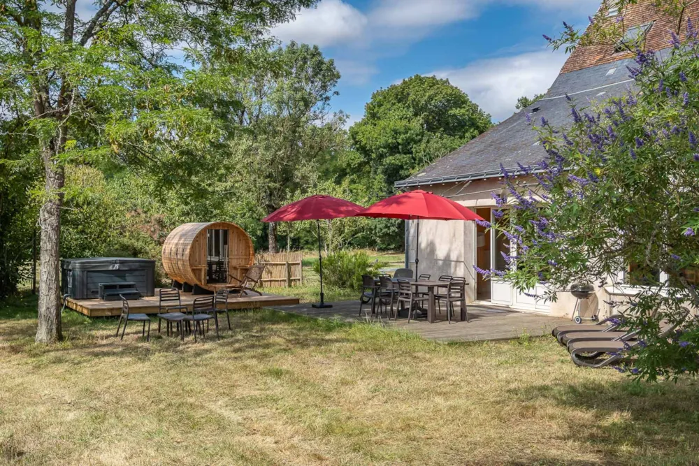 Location - La Grande Maison - 5 Chambres - 3 Salles De Bain - - Castel Camping Parc de Fierbois