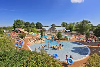 Castel Camping Parc de Fierbois - Ucamping