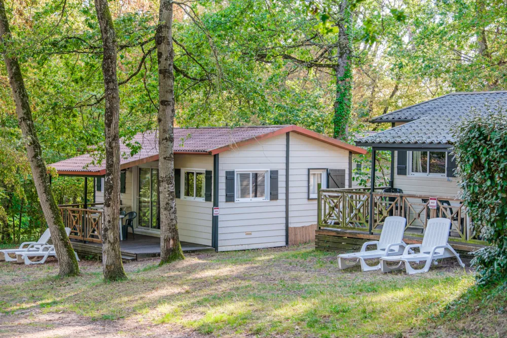 Location - Chalet - 2 Chambres - 1 Salle De Bain - Classique - Castel Camping Parc de Fierbois