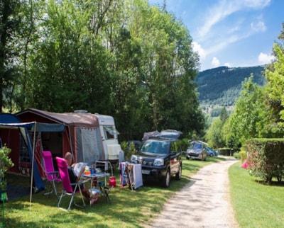 Standard Pitch (tent, caravan, motorhome) + vehicle without electricity
