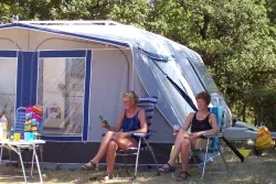 Pitch - Nature Pitch (Place 100M ² : 1 Tent Or 1 Caravan + 1 Car Or 1 Motorhome) - image n°3 - Camping Bel'époque du Pilat