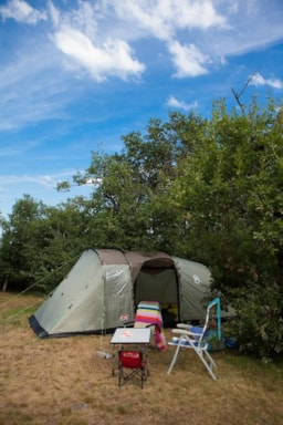 Kampeerplaats(en) - Standplaats (Plaats 100M ² : 1 Tent Of 1 Caravan + 1Auto Of 1 Camper) - Camping Bel'époque du Pilat